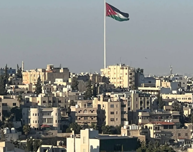 وزراء ونواب واعلاميون في خندق الوطن