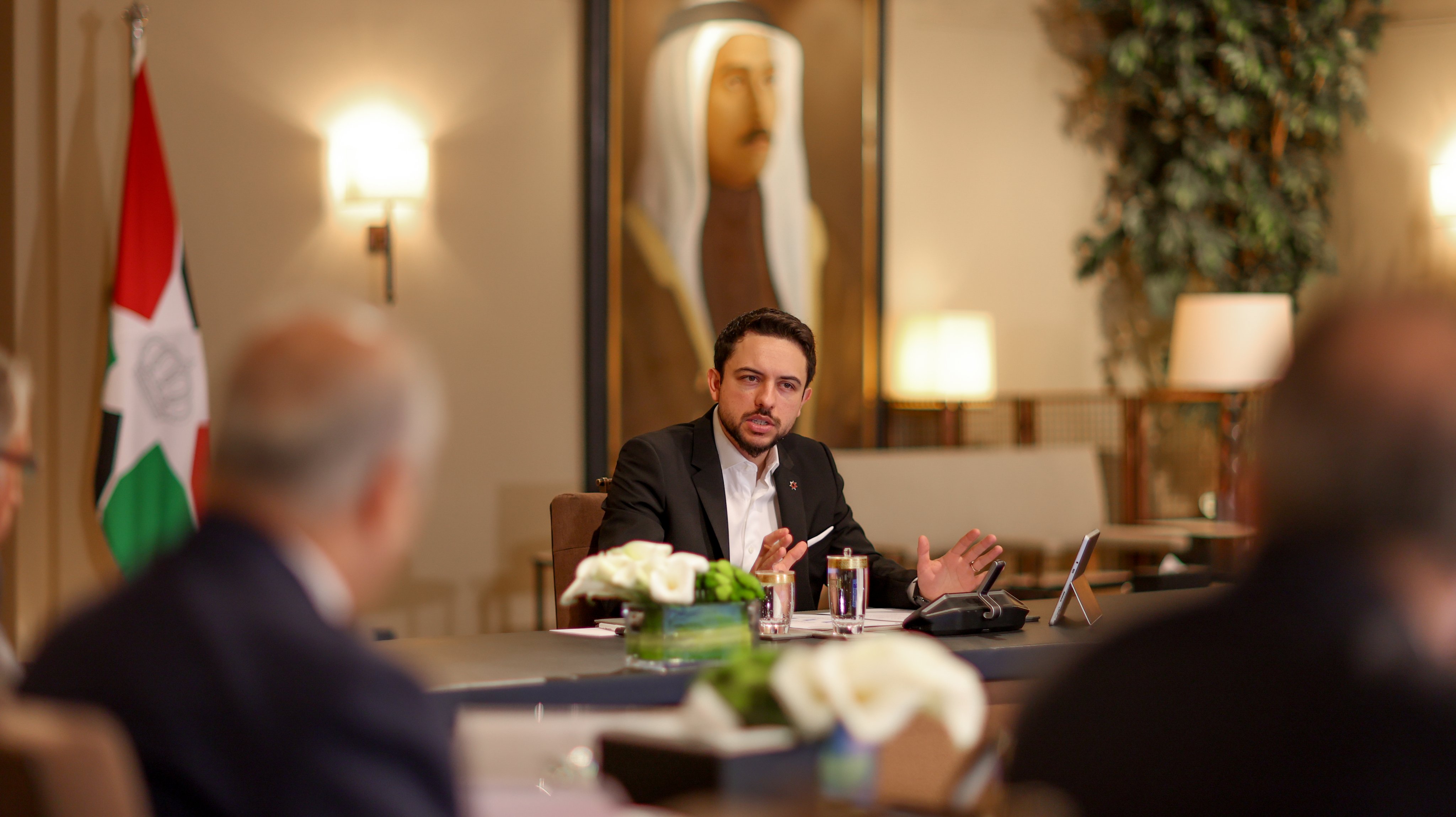 ولي العهد: تطوير البنية التحتية الرقمية لتحسين خدمات الإنترنت في المدارس 