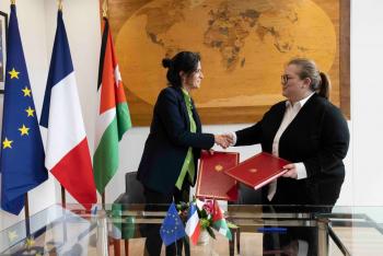 الوكالة الفرنسية: 912 مليون يورو تمويل للأردن لدعم الموازنة ومشاريع