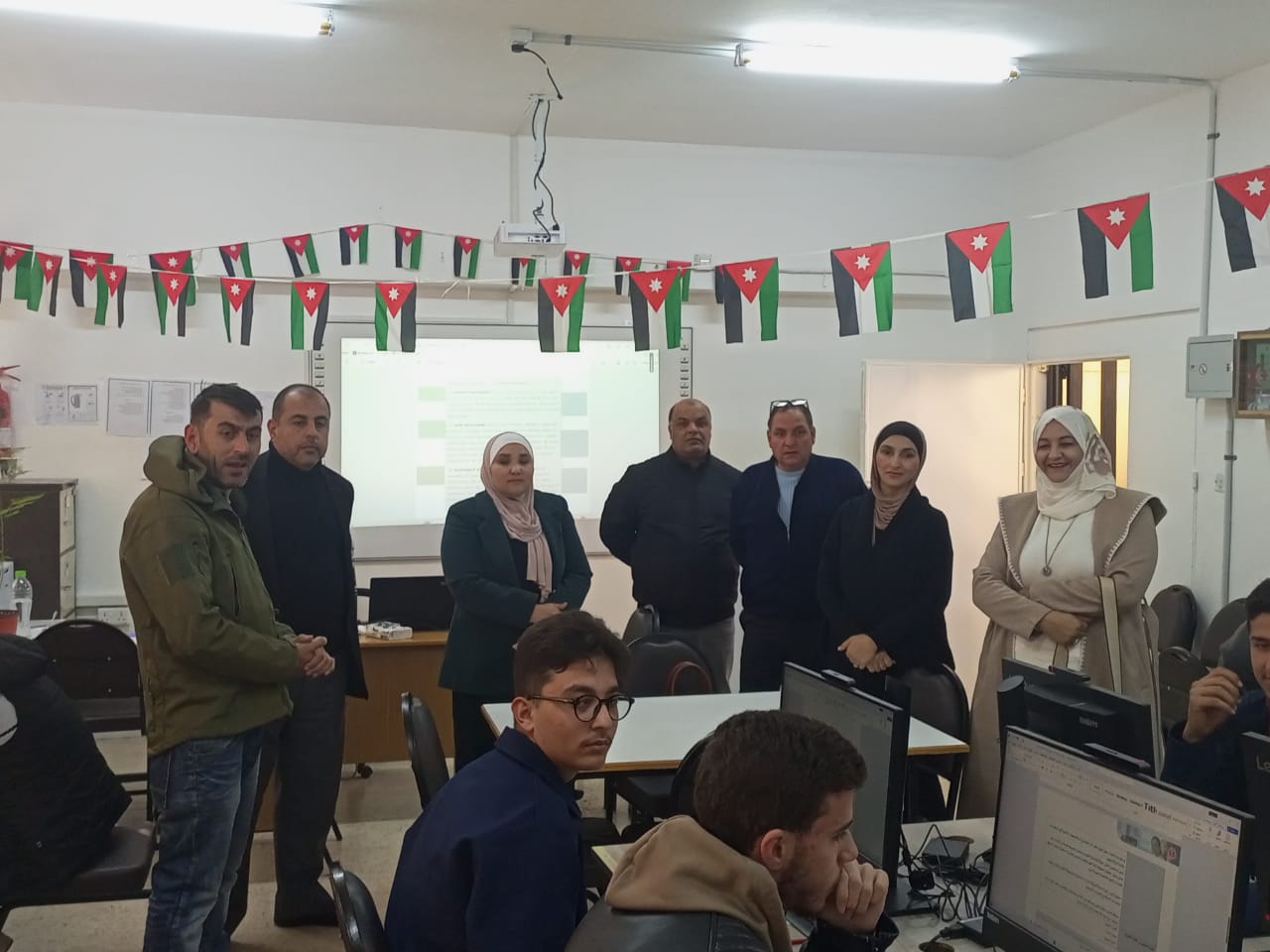 البكار تستهل جولاتها التفقدية بزيارة مدارس BTEC