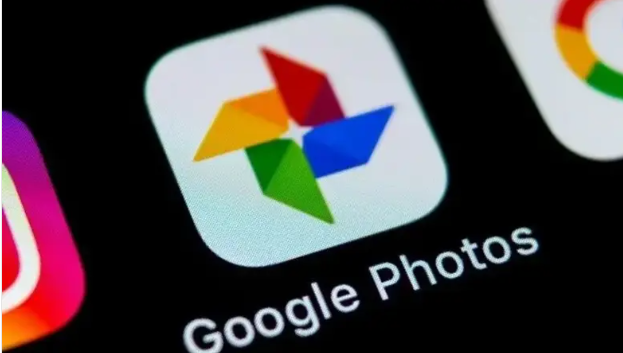 بعد شكاوى المستخدمين ..  غوغل تعيد خيار البحث الكلاسيكي في Google Photos 