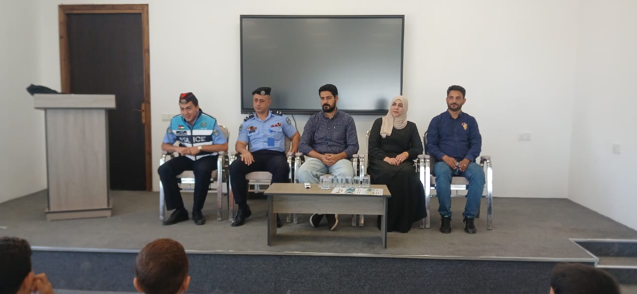 مركز شباب وشابات الوسطية ينفذ جلسة توعوية حول السلامة المرورية