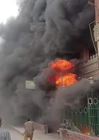3 وفيات و32 إصابة بحريق مستشفى في مصر (فيديو)