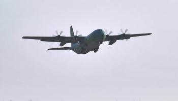 يديعوت أحرونوت: طائرات عسكرية أجلت دبلوماسيين من إسرائيل