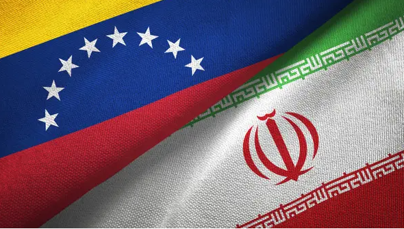 إيران تعرض على فنزويلا المساعدة لمكافحة بـالقرصنة الأمريكية