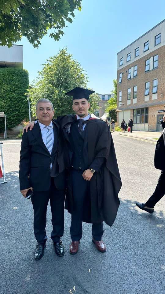 الشاب عون حسن المومني ..  مبارك التخرج من جامعة لانكستر الإنجليزية 