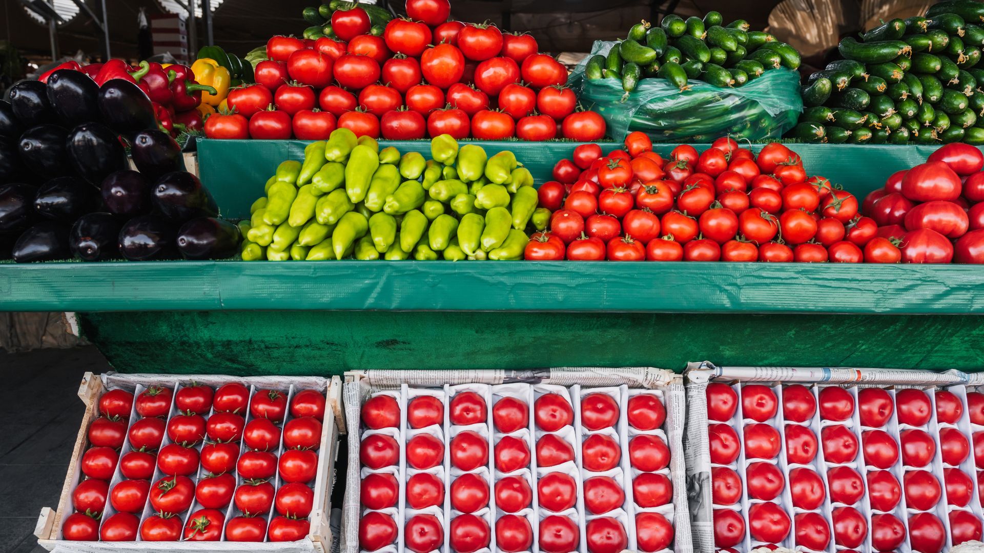 2368 طنا من الخضار ترد السوق المركزي الأحد