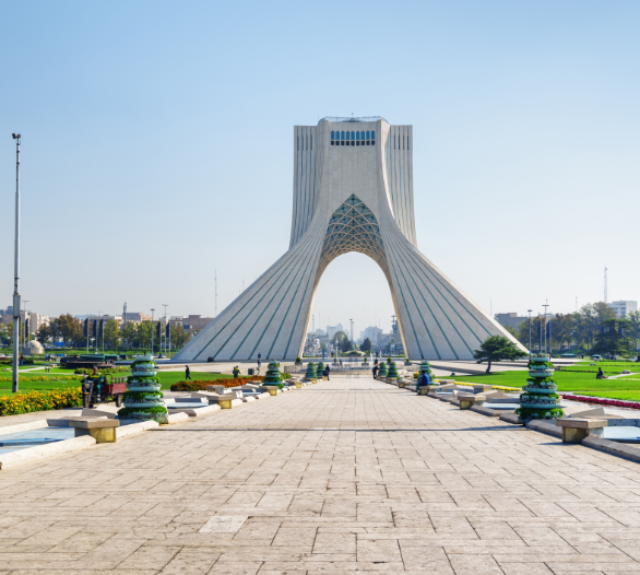 طهران: إيران مقبرة الأعداء ..  ولا جدوى للحديث عن وقف الحرب 