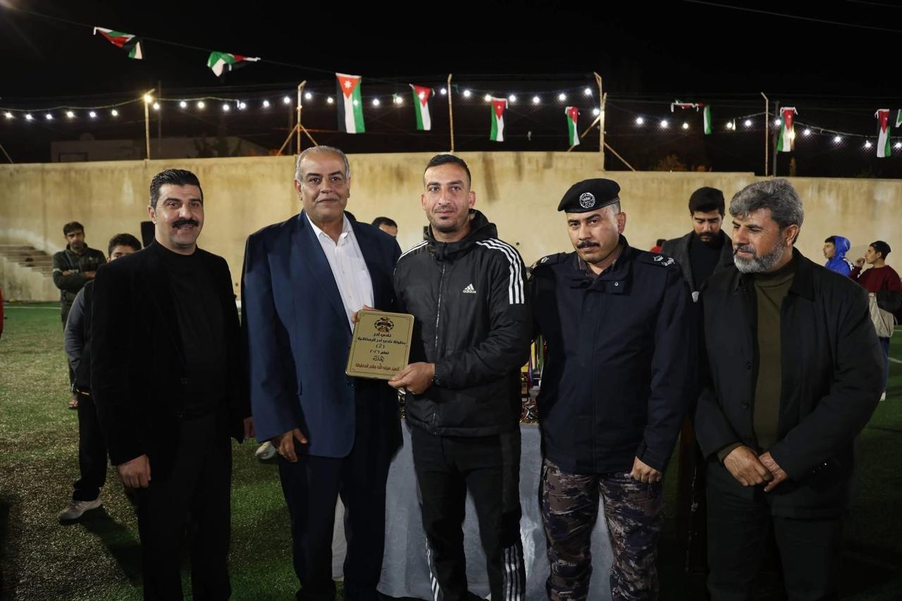 اسدال الستار على بطولة نادي أدر الرمضانية لكرة القدم