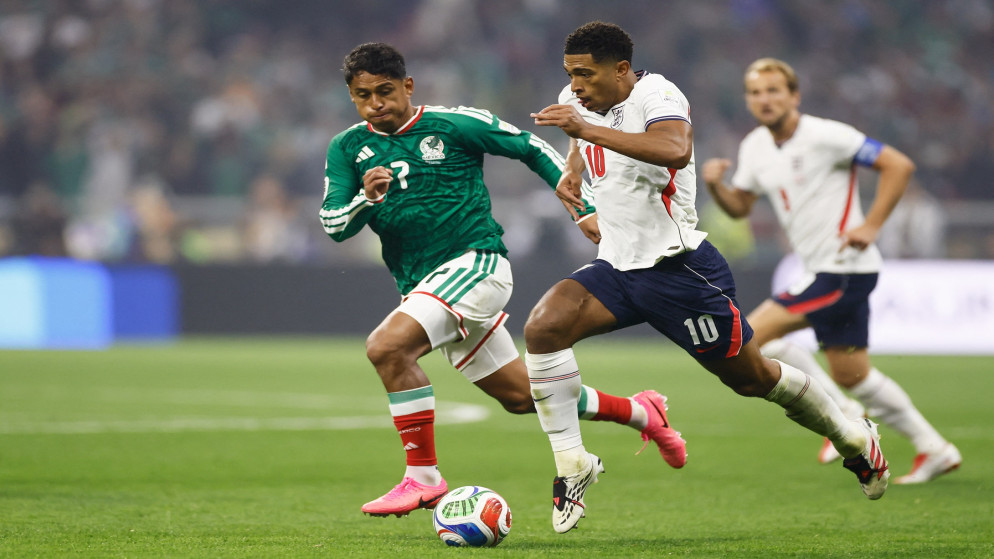 إنجلترا تُقصي المكسيك وتبلغ ربع نهائي كأس العالم