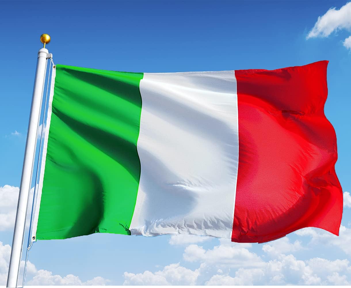 إيطاليا تحذر من خطوات «متسرعة» في مسألة إمداد أوكرانيا بالأسلحة