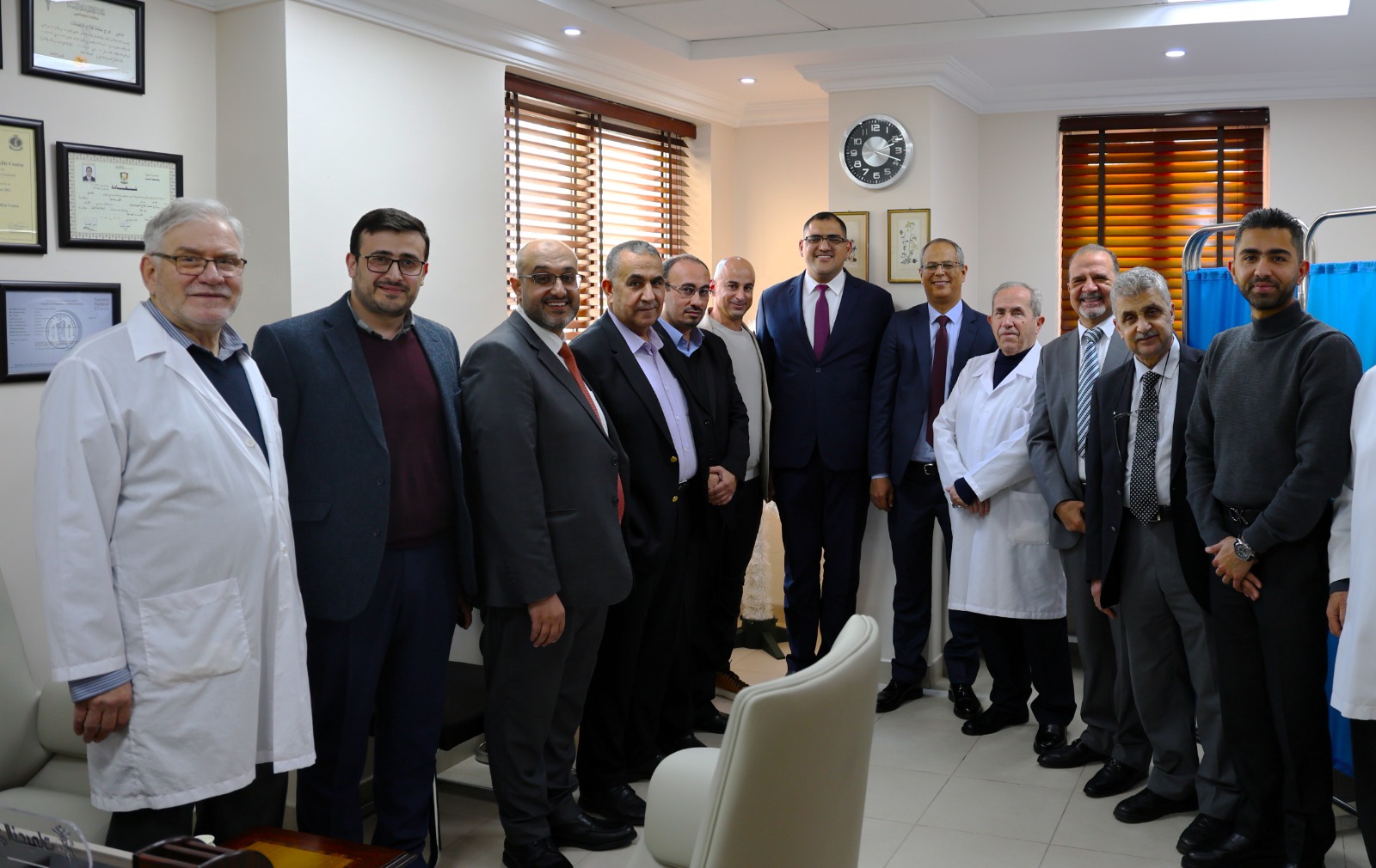  افتتاح عيادة الدكتور فرج النعيمات في مستشفى الاستقلال 