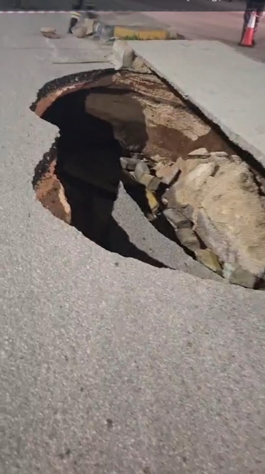 إعادة فتح شارع إسلام آباد في إربد بعد معالجة الانهيار