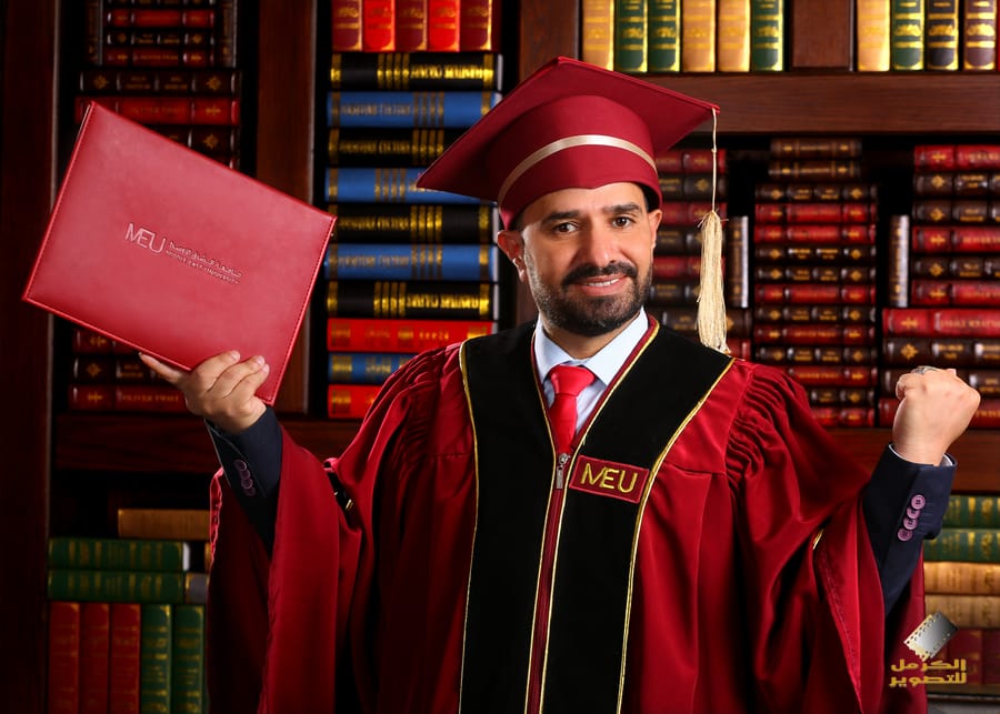 أمجد صقر الكريمين ..  مبارك التخرج