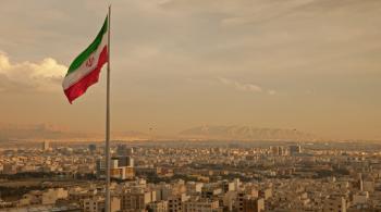 إيران تعتبر استمرار فرض عقوبات الاتحاد الأوروبي عليها غير قانوني