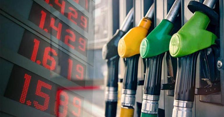 مطالبة نيابية بتخفيض الضريبة الخاصة على المشتقات النفطية