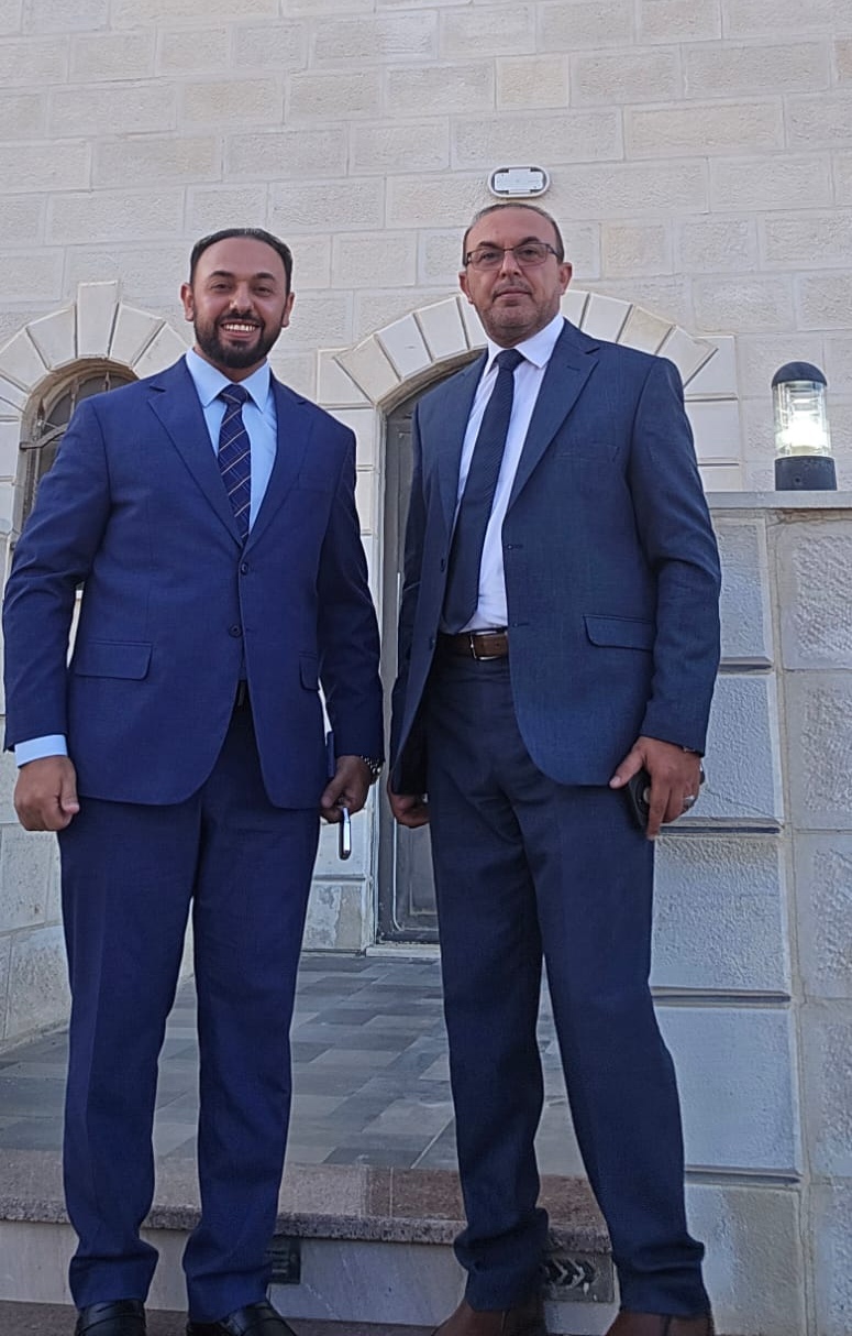أبناء الشيخ الدكتور عبد الرحمن إبداح يهنئؤون شقيقهم الدكتور سعود إبداح 