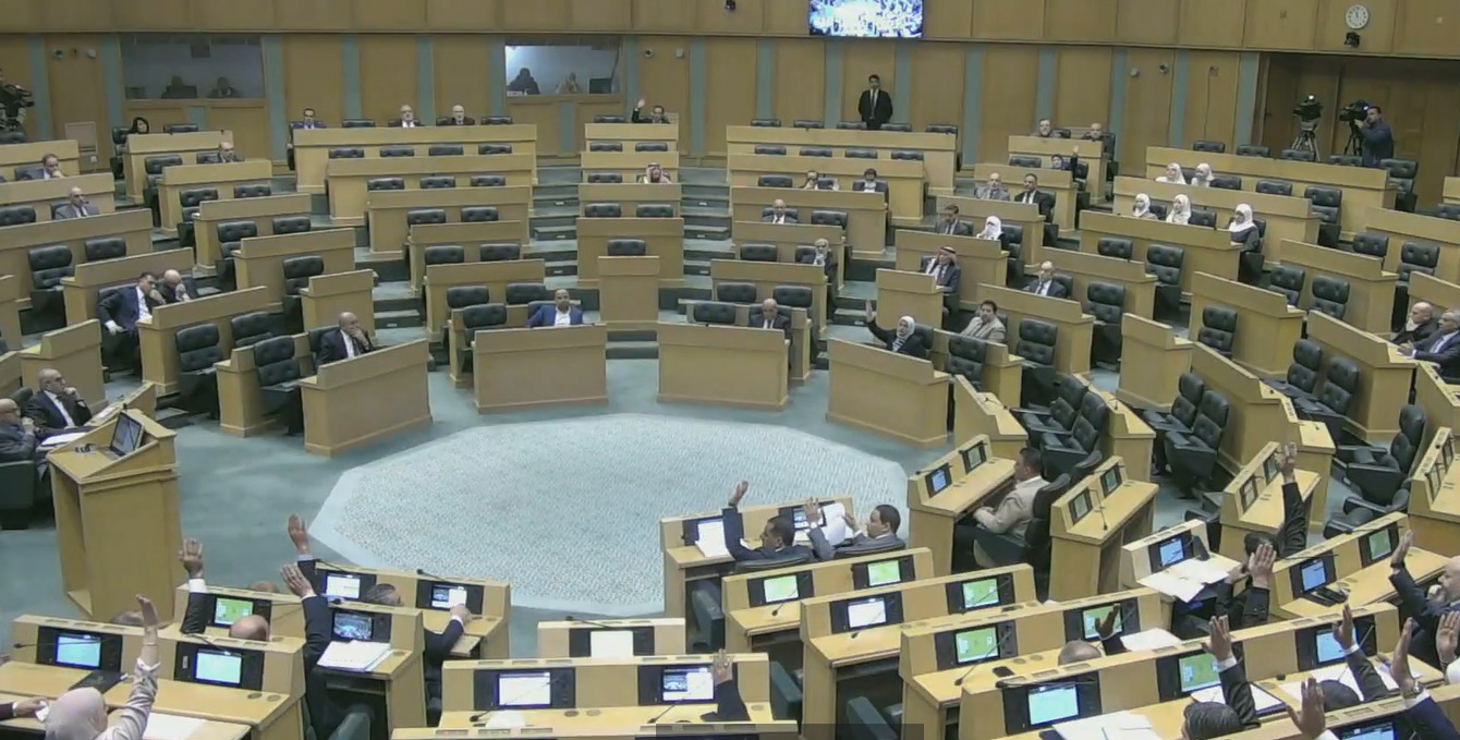 جلبة تحت القبة بسبب شطب سجن الجندويل من محضر الجلسة