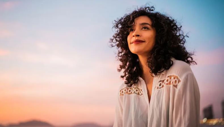 بينها البساطة والامتنان ..  8 علامات تكشف إتقانك لفن الرضا