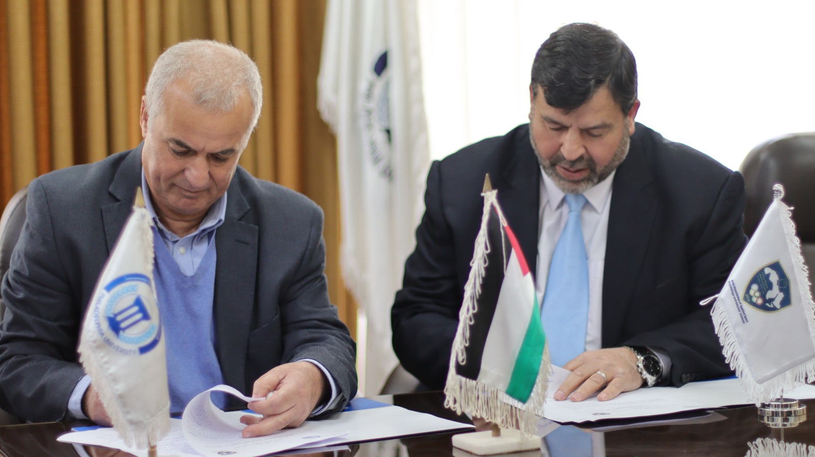 جامعة فيلادلفيا والجمعية العربية لعلم النفس الرياضي توقعان مذكرة تفاهم