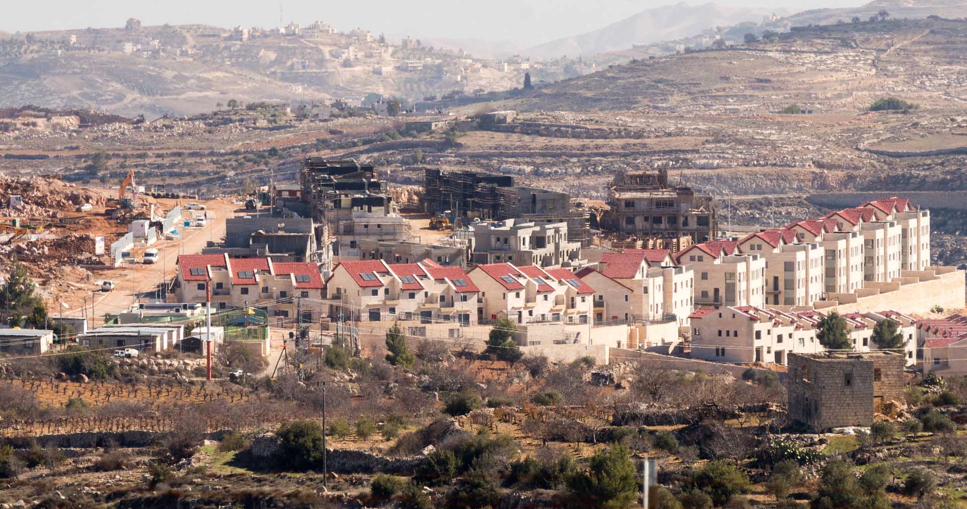 إسرائيل تطرح عطاءً لبناء 3401 وحدة استيطانية شرق القدس 