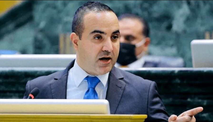 فريج يعلق على تصريح النائب الجديد الكساسبة: سكروا هالطابق !