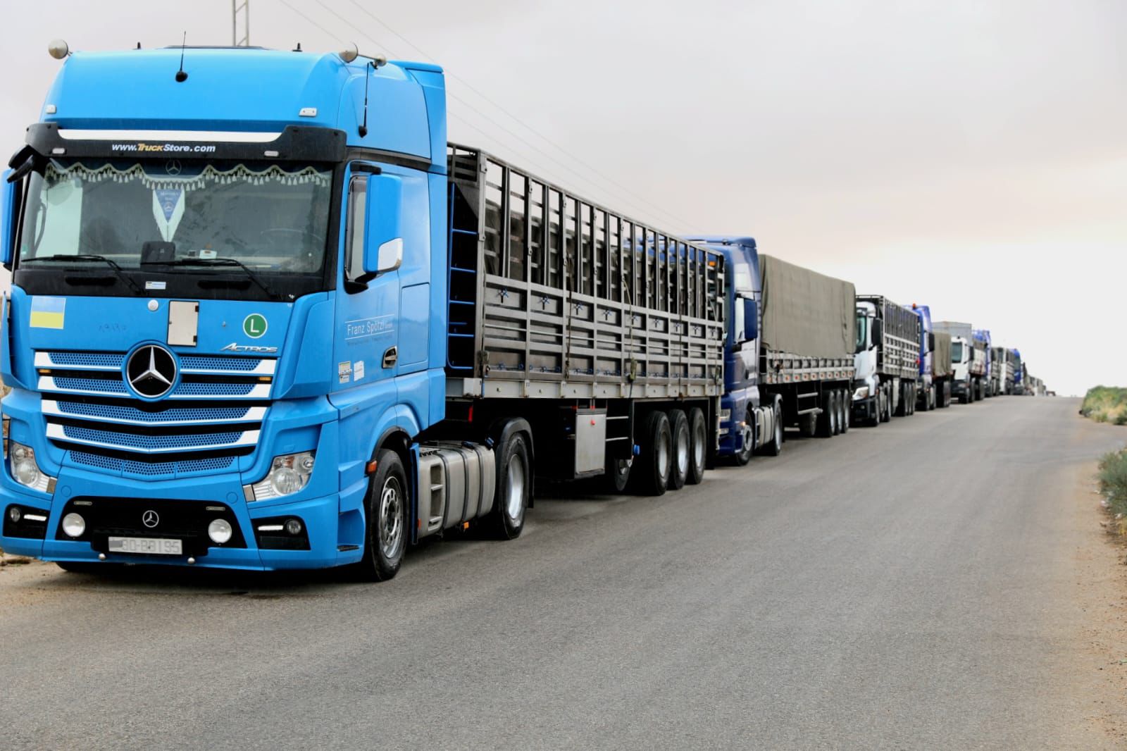 الأردن يسير 40 شاحنة غذائية جديدة لأهلنا في غزة