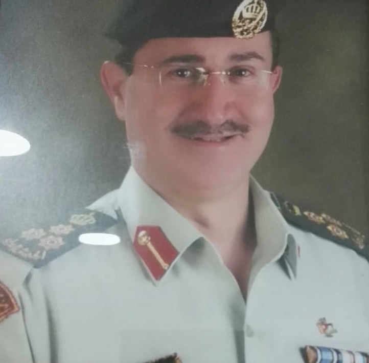 الهنداوي: ترامب بين مطرقة الرسوم والمطرقة الذهبية