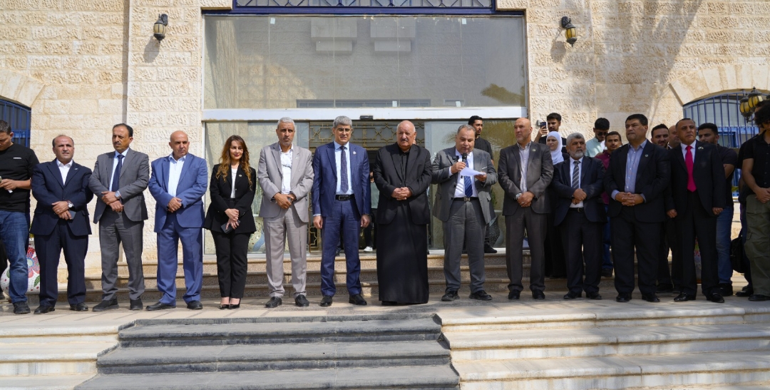 جامعة الزرقاء تنظم وقفة تضامنية للتنديد بالعمل الإرهابي في الكرك