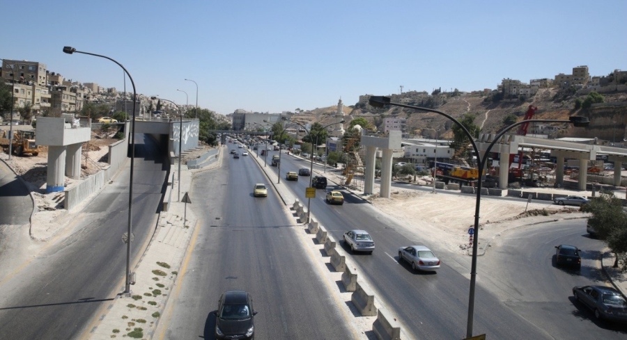 حزمة مشاريع حكومية في قطاع النقل والخدمات بـ 3.4 مليار دينار 