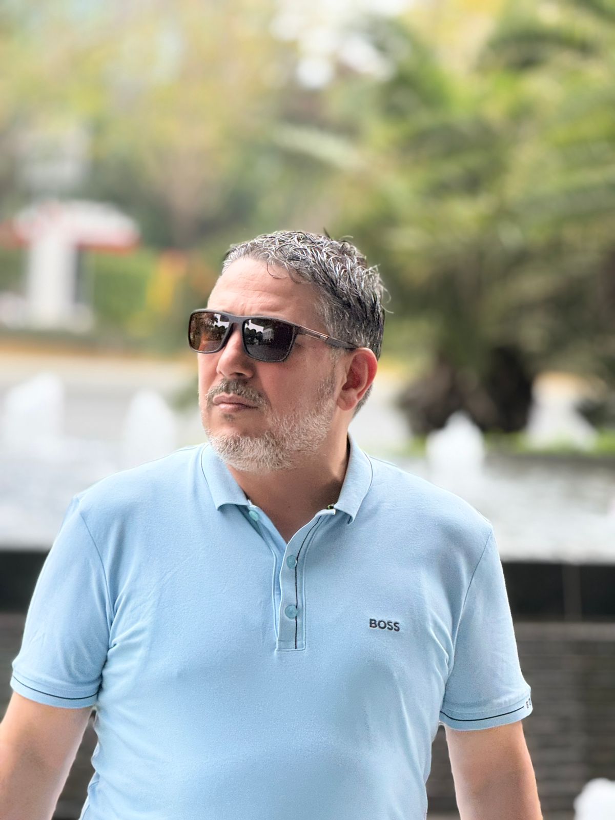 حين يختزل المشهد السياحي ..  بين من يرى الفراغ ومن يعمل لملئه