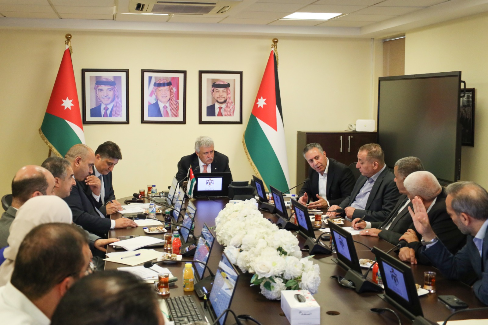 وزراء النقل والصناعة والزراعة يبحثون تعزيز أسطول البرادات الأردنية
