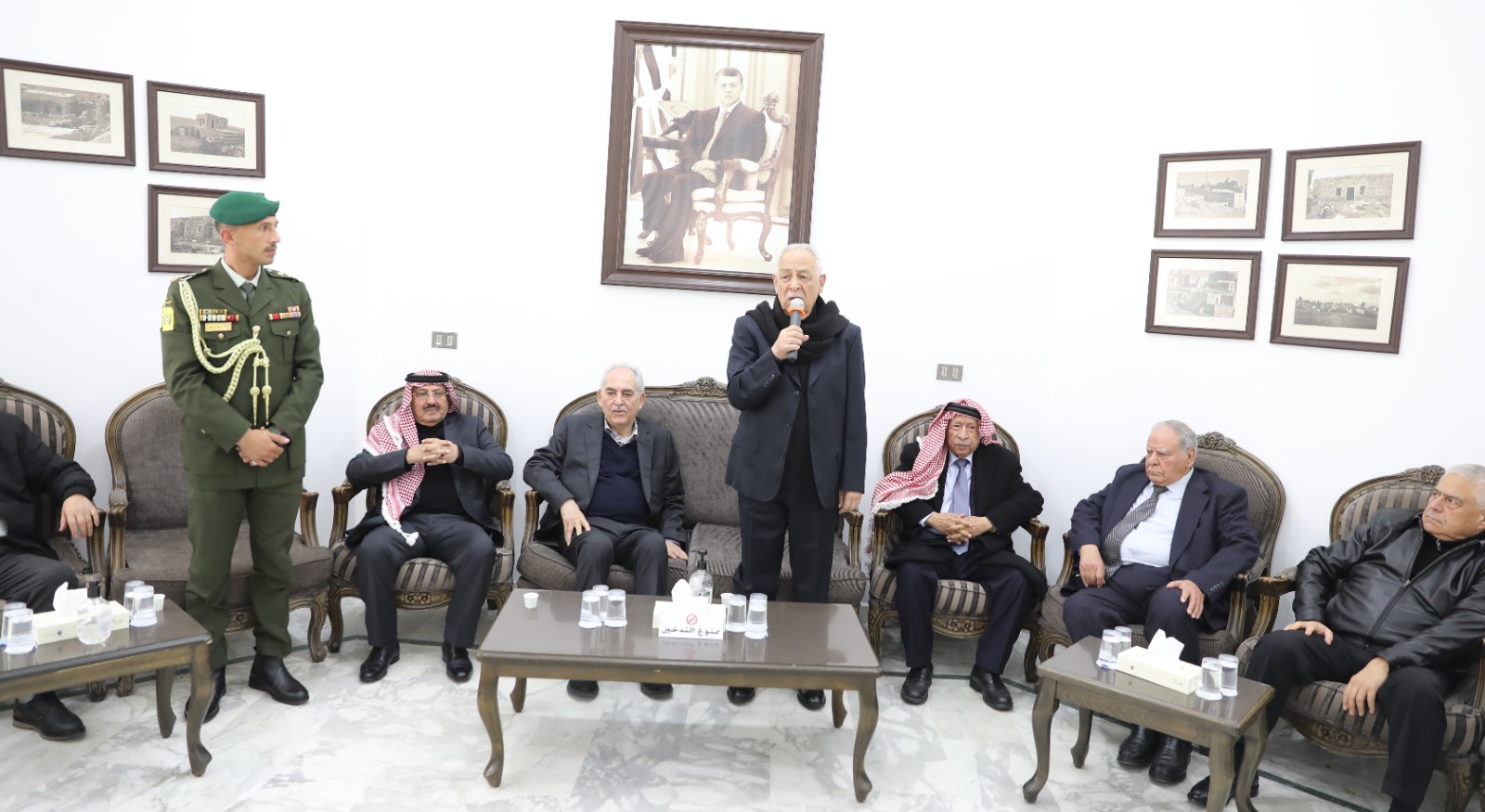 مندوبا عن الملك وولي العهد ..  العيسوي يعزي المعايطة وقشوع