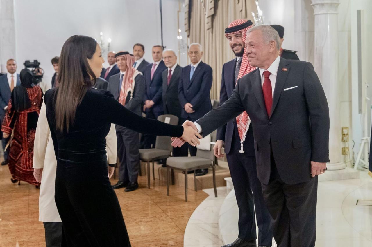 النائب الخزوز ترد على تأويل حديثها حول دعم ولي العهد للشباب