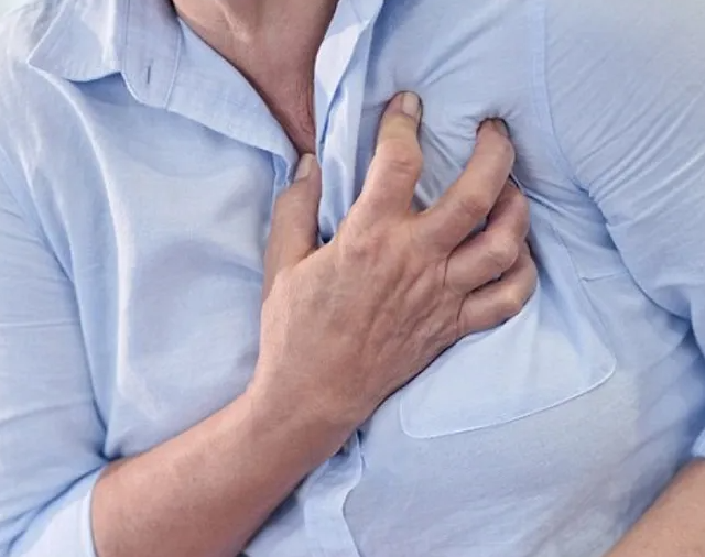 12 إصابة بضيق تنفس نتيجة زيادة في نسبة الأغبرة في العقبة الصناعية