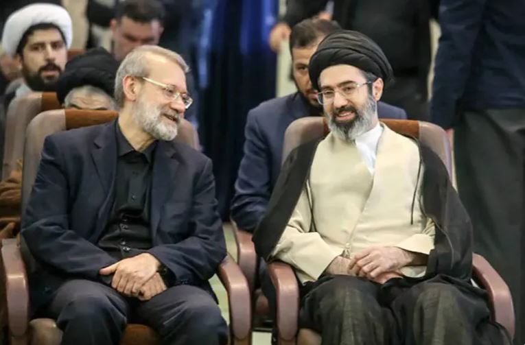 الخارجية الأميركية: 10 ملايين دولار لمن يدلي بمعلومات عن خامنئي ولاريجاني