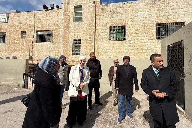 ماركا… متابعة ميدانية للعواودة في مدرسة عبدالله بن رواحة