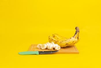  4 أشياء يجب وضعها في عين الاعتبار أثناء استعمال أقنعة الموز على شعرك