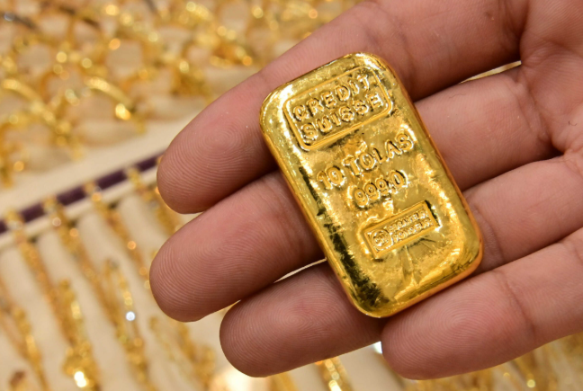 سعر أونصة الذهب يتجاوز 5 آلاف دولار لاول مرة 