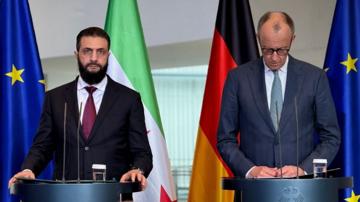 المستشار الألماني: نعمل على إعادة مئات آلأف اللاجئين السوريين