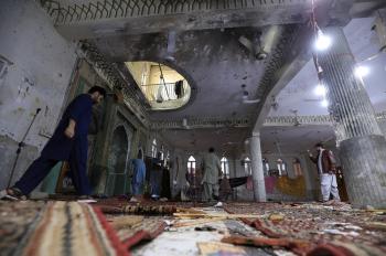 حصيلة اولية ..  56 قتيلا و70 مصابا بانفجار مسجد في بيشاور
