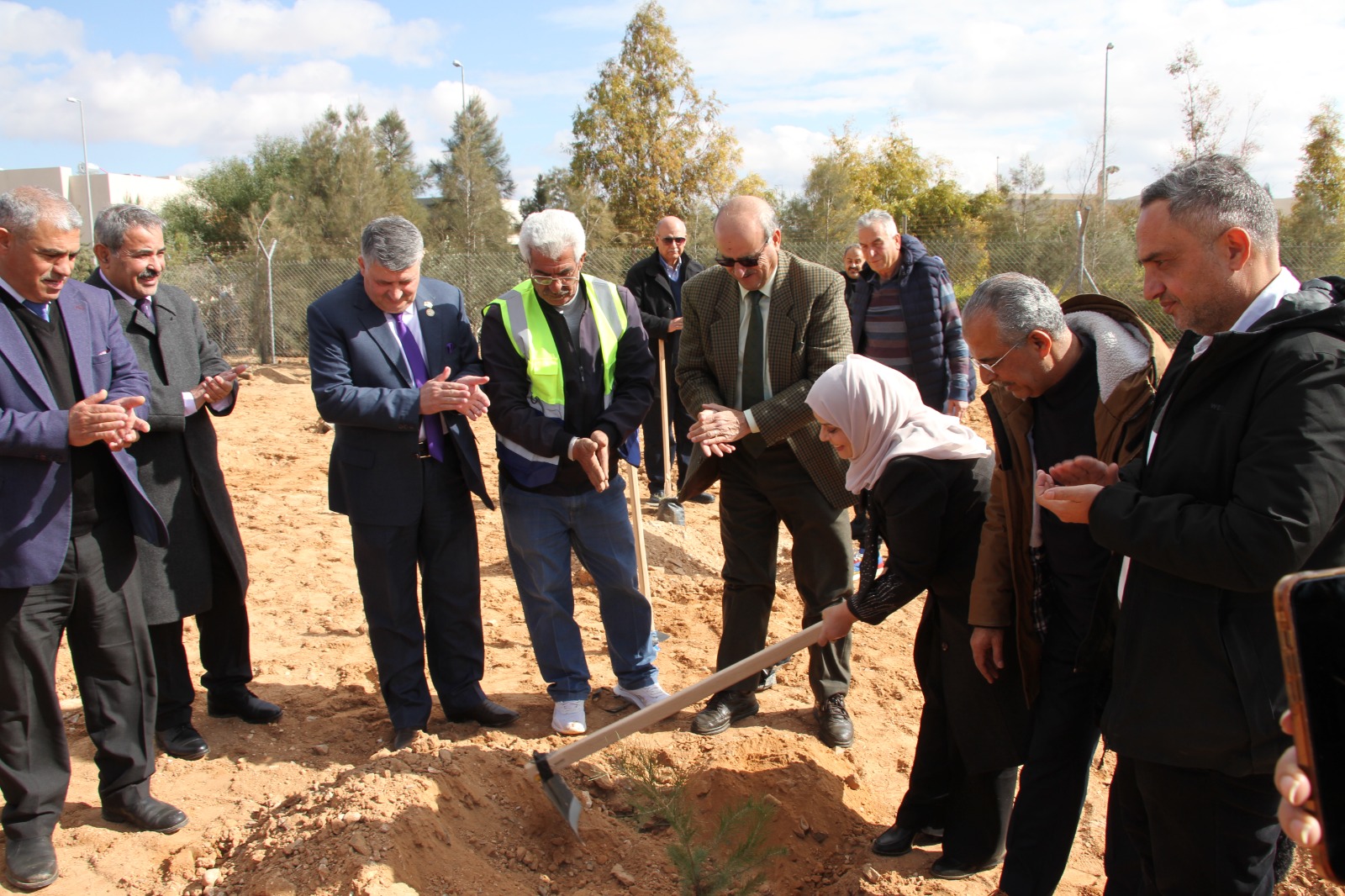 العين أبو دلبوح ترعى احتفال جمعية عَون الثقافية بعيد الشجرة