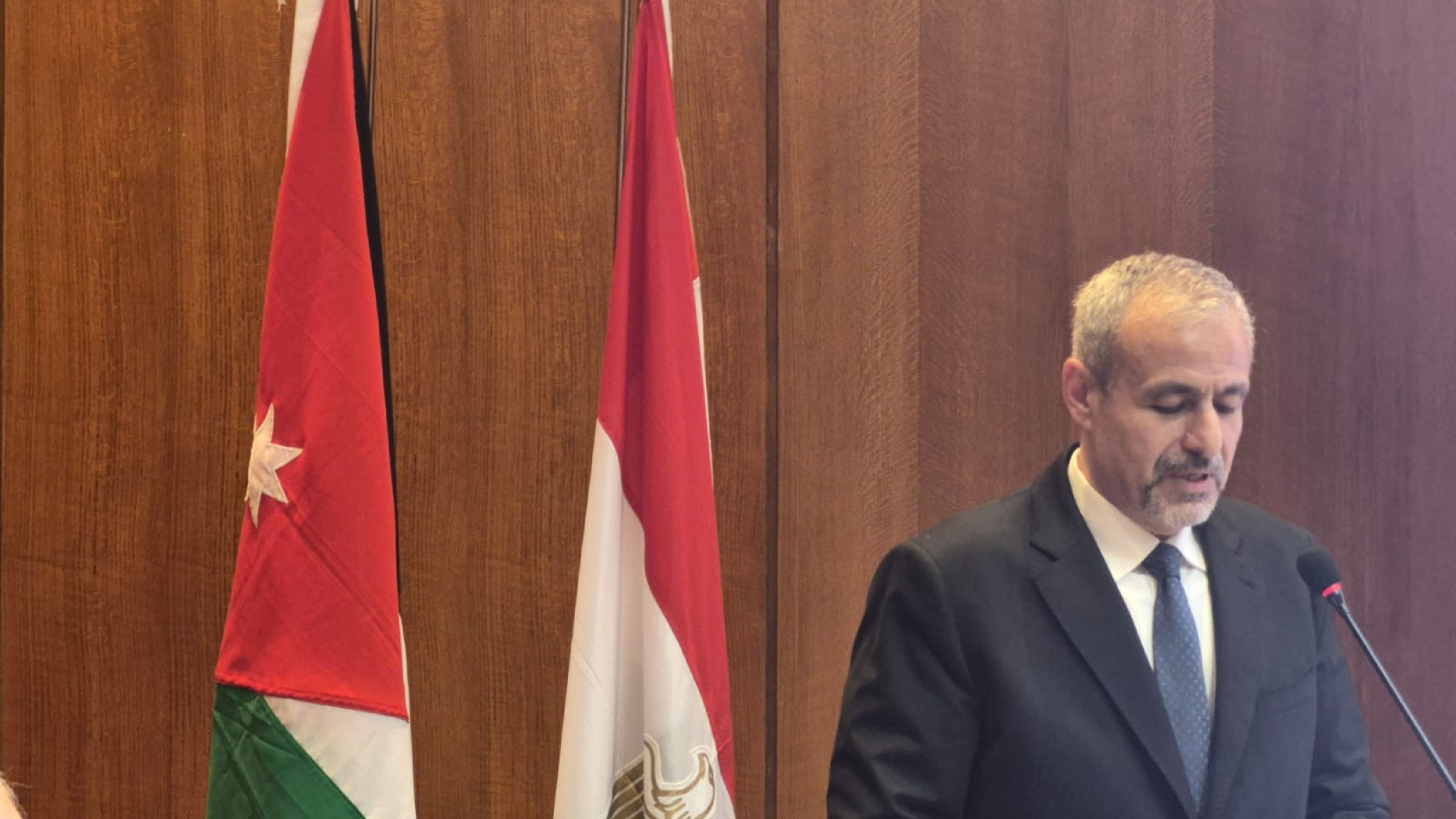 السفير المصري في الأردن يؤكد متانة العلاقات بين البلدين الشقيقين