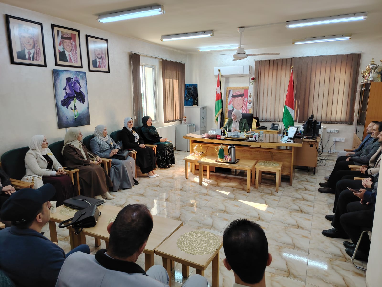 الشطناوي تلتقي برئاسة قسم الإشراف التربوي وأعضاء القسم.