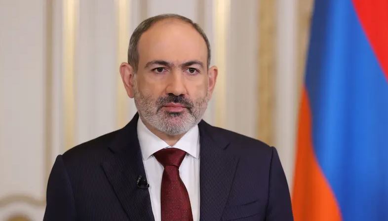 بسبب سوء الأحوال الجوية ..  هبوط اضطراري لمروحية رئيس وزراء أرمينيا