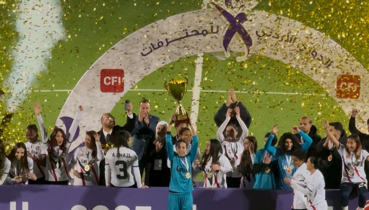 الاتحاد يتوج بلقب دوري المحترفات للمرة الثالثة 