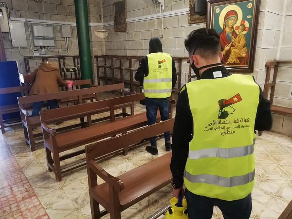 حملة لتعقيم وتجهيز الكنائس استعدادا للاحتفال بالأعياد المجيدة