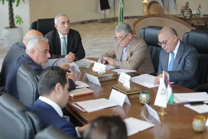 وزير الثقافة يلتقي أعضاء اللجنة الوطنية لبرنامج ذاكرة العالم ٢٠٢٦