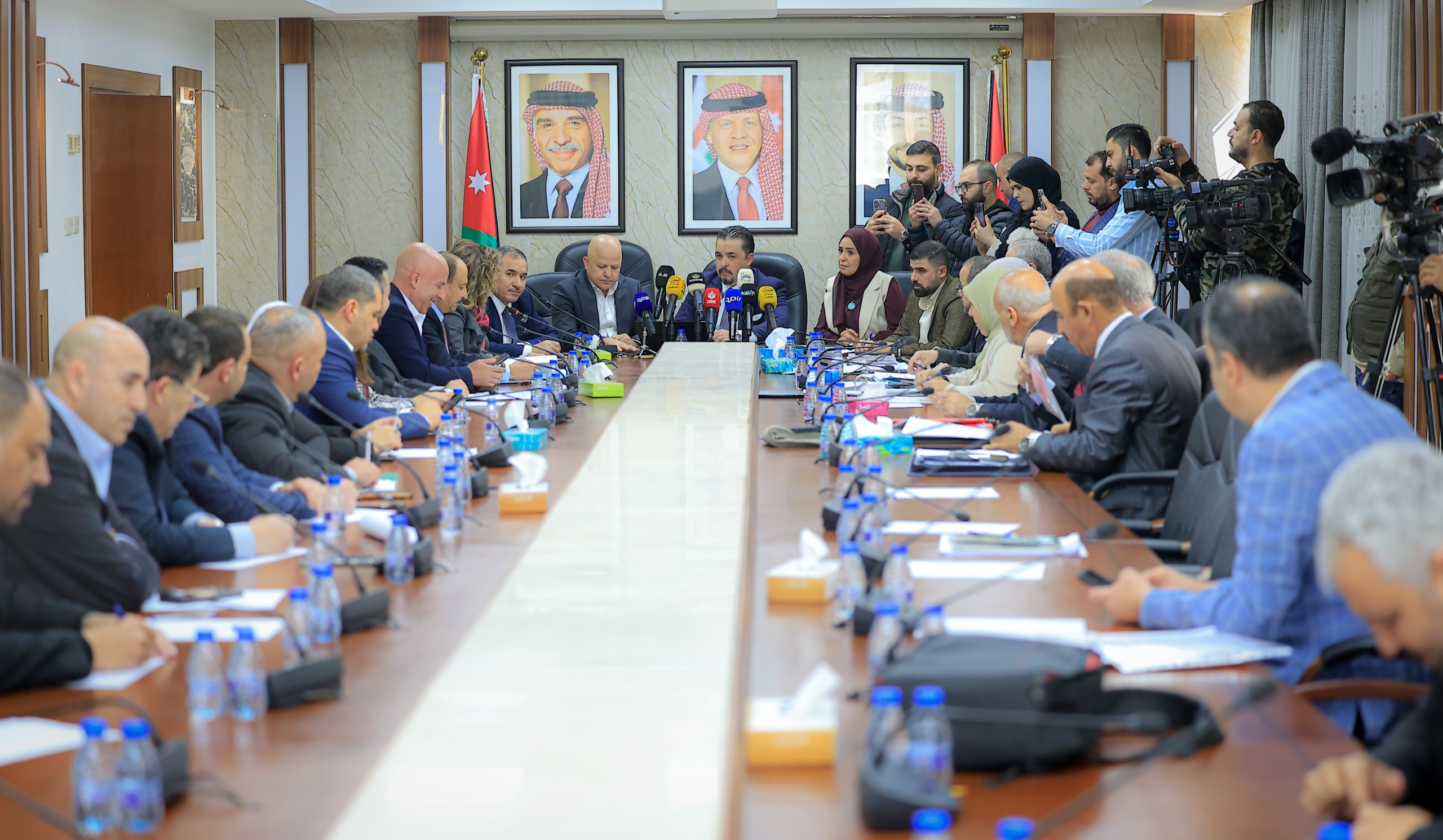 الحواري: حريصون على تطوير قانون الضمان بالشراكة مع النقابات