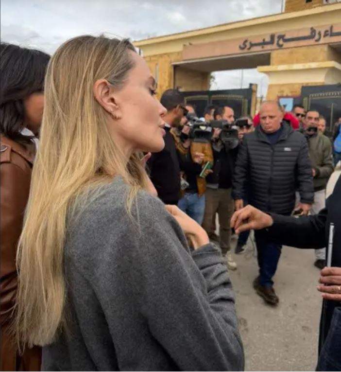 أنجلينا جولي من رفح: ما شاهدته يفوق الوصف